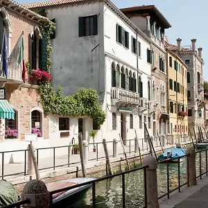 ** Hotel Host Italy
